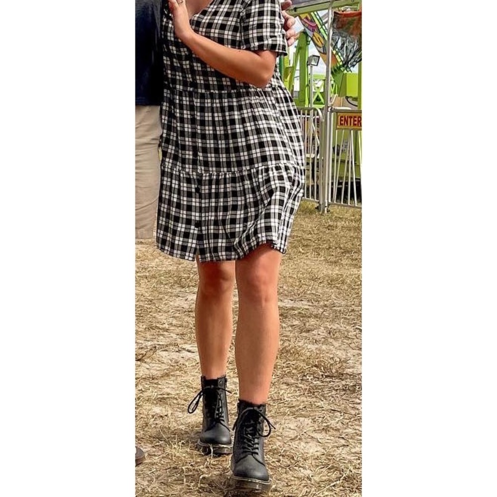 EUC plaid dress sz M